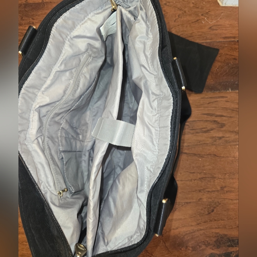 Baggallini Tulum Black Tote Travel Bag Handbag Zip - Picture 12 of 16